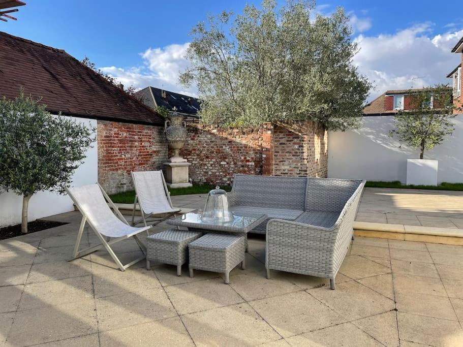 Willow House, Georgian Property In Shepperton Luaran gambar